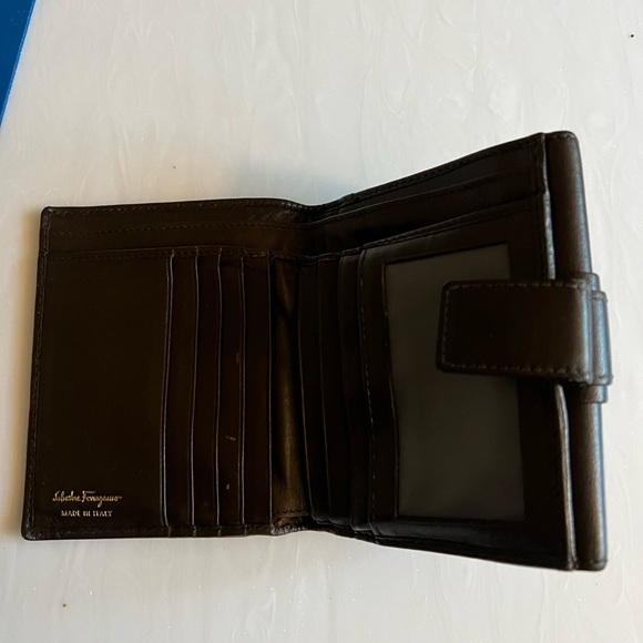 Salvatore Ferragamo wallet - Picture 2 of 3